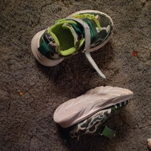 Kids Camouflage Sneakers with Green Accents Toddler 24 Mo's Light Up Sneakers